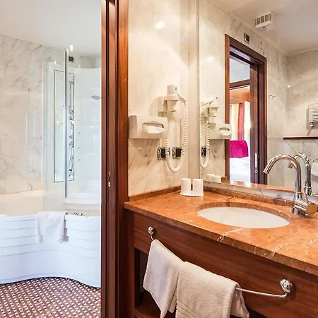 Le Suites Del Nazionale 4* サンレモ