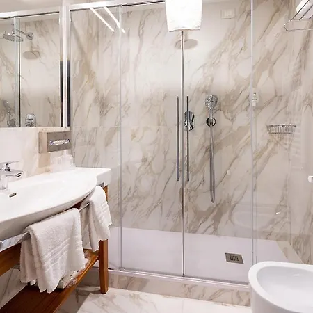Hotel Le Suites Del Nazionale San Remo
